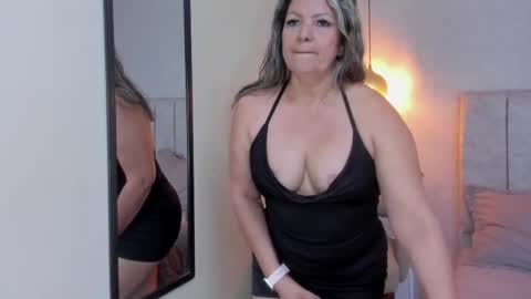 tutu_milf online show from March 12, 8:55 pm