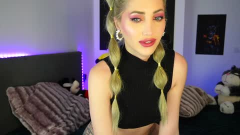 MayCarrey online show from December 7, 8:27 pm