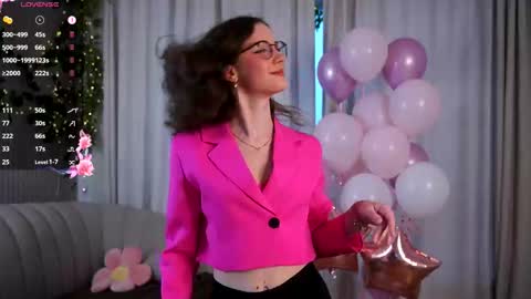 Amelie online show from March 9, 3:15 pm