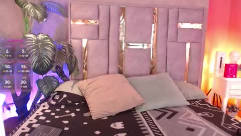 tyla_ks online show from September 20, 7:56 pm