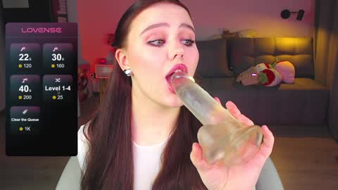 Alice online show from December 25, 4:00 pm