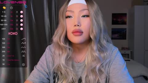 Snapshot of uko_sa chatting on December 17, 2:00 pm uko sa online show from December 17, 2:00 pm