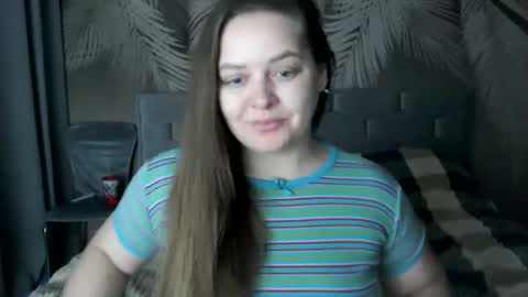 Snapshot of ulystar chatting on January 21, 6:33 am Ulyana online show from January 21, 6:33 am