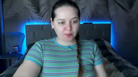 Snapshot of ulystar chatting on January 29, 7:04 am Ulyana online show from January 29, 7:04 am