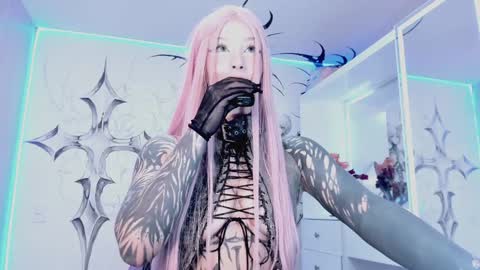 Snapshot of unachimbaherida chatting on December 27, 3:53 am Elle Danielle  online show from December 27, 3:53 am