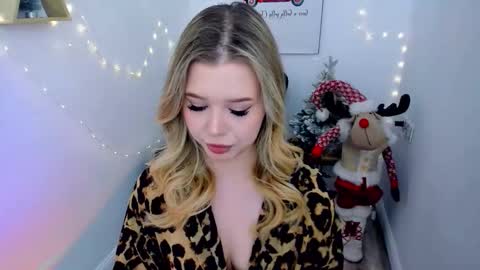 Alice online show from December 13, 7:53 pm