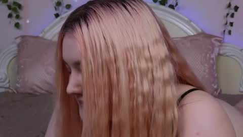 Unholy Lady online show from July 19, 6:59 am