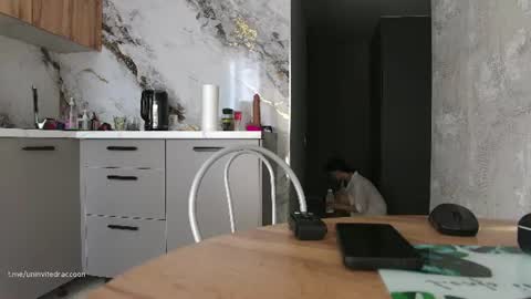 uninvited_raccoon online show from August 3, 3:10 am