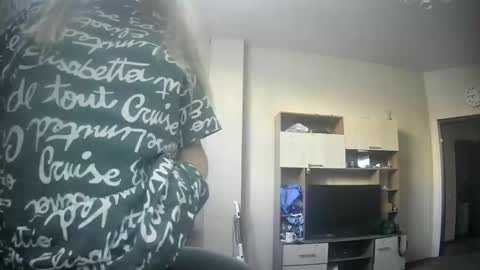 Snapshot of universeemily chatting on October 15, 7:33 am UniverseEmily online show from October 15, 7:33 am