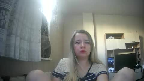 UniverseEmily online show from October 25, 8:44 am