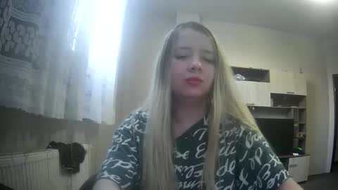 Snapshot of universeemily chatting on October 20, 8:06 am UniverseEmily online show from October 20, 8:06 am