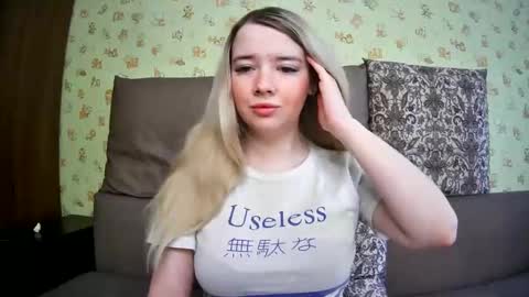 Snapshot of universeemily chatting on February 27, 7:12 am UniverseEmily online show from February 27, 7:12 am