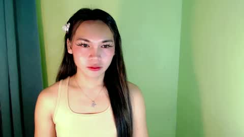 Snapshot of ur_innocent_girlx chatting on February 24, 6:36 pm QUEENSY online show from February 24, 6:36 pm