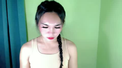 Snapshot of ur_innocent_girlx chatting on February 14, 5:57 pm QUEENSY online show from February 14, 5:57 pm