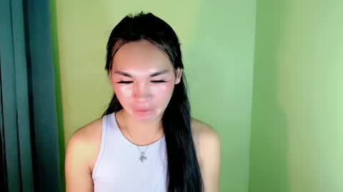 Snapshot of ur_innocent_girlx chatting on February 28, 3:37 pm QUEENSY online show from February 28, 3:37 pm
