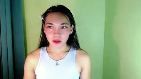 Snapshot of ur_innocent_girlx chatting on February 28, 1:58 am QUEENSY online show from February 28, 1:58 am