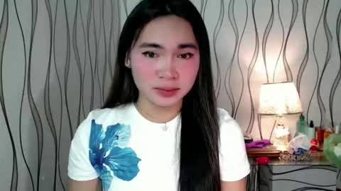 Snapshot of ur_innocent_girlx chatting on September 12, 10:02 am QUEENSY online show from September 12, 10:02 am