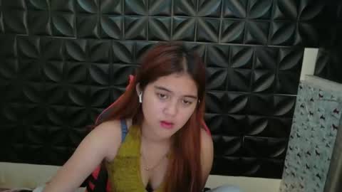 ur_prettyangel online show from April 28, 12:52 am