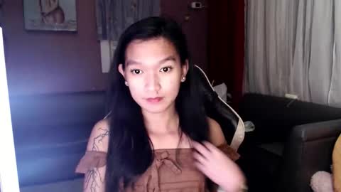 Snapshot of urasian_newra chatting on October 16, 6:43 pm NEWRA ALLISON online show from October 16, 6:43 pm
