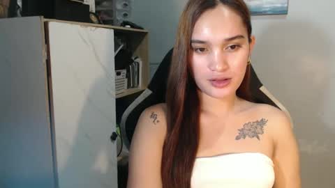 Snapshot of urasianfuckprincessxxx chatting on January 6, 9:00 pm urasianfuckprincessxxx online show from January 6, 9:00 pm