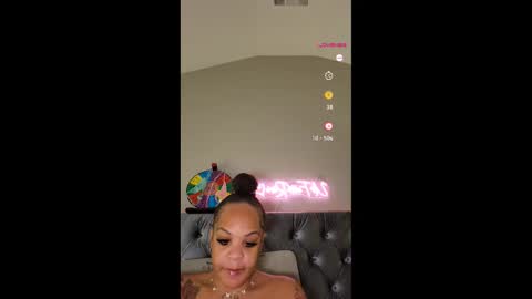 urfaveriri online show from November 29, 11:25 am