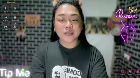 Dimple online show from June 15, 9:31 am