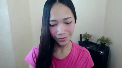 Snapshot of urhot_athena chatting on October 7, 4:39 am urhot_athena online show from October 7, 4:39 am