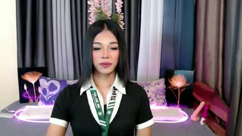 urlovely_jemma online show from July 6, 6:10 pm