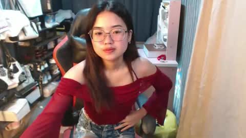 urlovelychinita online show from October 2, 1:43 am