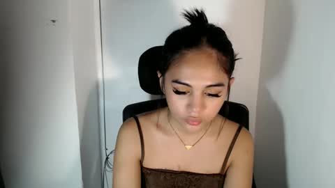 urmystical_sofie online show from April 25, 12:57 am