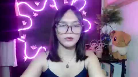 Snapshot of urpinay_pia chatting on October 21, 10:14 pm Pia online show from October 21, 10:14 pm