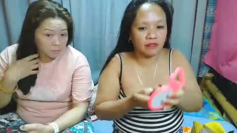 urpinay_singlemother online show from March 14, 11:44 am
