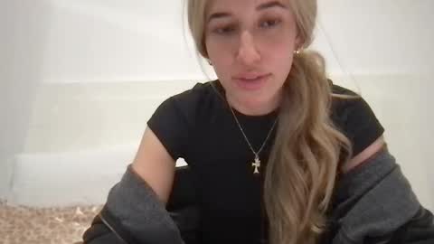 urprincessxox online show from December 14, 3:34 am