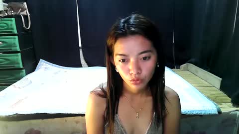 urtinypinay online show from December 27, 1:43 am