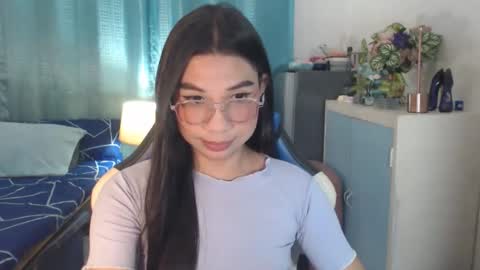 Snapshot of urwetasianprincessxx chatting on September 17, 8:34 am Ashley Kate Mateo Gray online show from September 17, 8:34 am