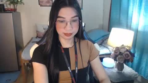 Snapshot of urwetasianprincessxx chatting on February 21, 5:35 am Ashley Kate Mateo Gray online show from February 21, 5:35 am