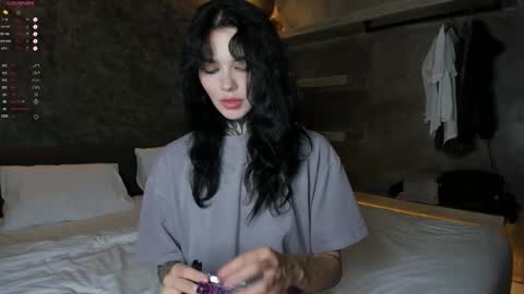 Snapshot of uwu_eva chatting on October 5, 12:54 pm Eva online show from October 5, 12:54 pm