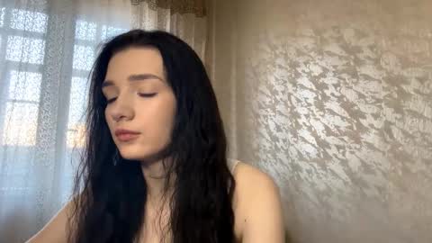 Lisi online show from March 18, 11:15 am