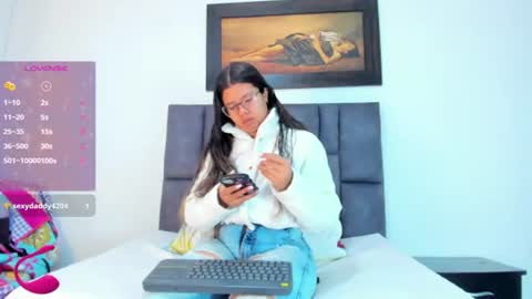 Vahiolet smith online show from July 23, 12:24 pm