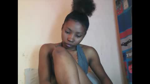Snapshot of vailla02 chatting on October 8, 6:18 am vailla02 online show from October 8, 6:18 am