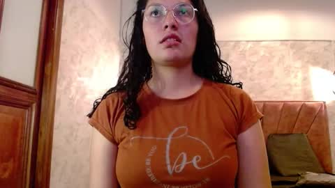 Vainilla online show from November 3, 12:14 am