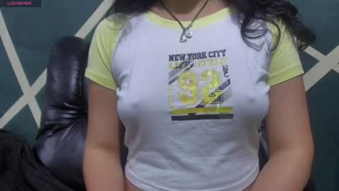 Snapshot of vainilla_cam chatting on February 5, 1:15 am Vainilla online show from February 5, 1:15 am