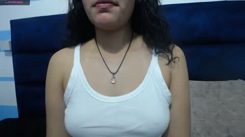 Snapshot of vainilla_cam chatting on December 7, 1:58 am Vainilla online show from December 7, 1:58 am