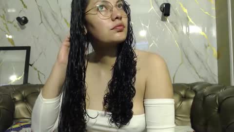 Snapshot of vainilla_cam chatting on September 28, 2:07 am Vainilla online show from September 28, 2:07 am