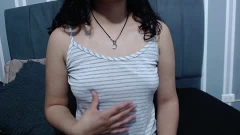 Snapshot of vainilla_cam chatting on January 15, 1:45 am Vainilla online show from January 15, 1:45 am