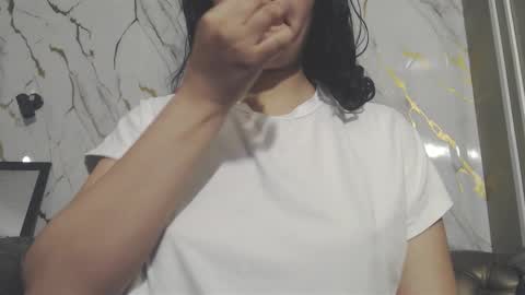 Snapshot of vainilla_cam chatting on October 9, 2:05 am Vainilla online show from October 9, 2:05 am