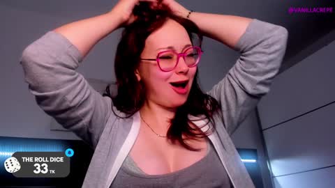 Snapshot of vainillacrepe chatting on January 1, 8:15 pm Im Mila my onlyfans is vainillacrepe online show from January 1, 8:15 pm