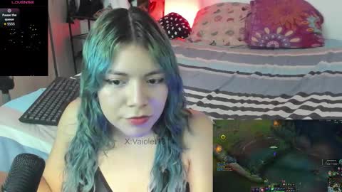 Vaiolet1314 online show from January 10, 5:01 am