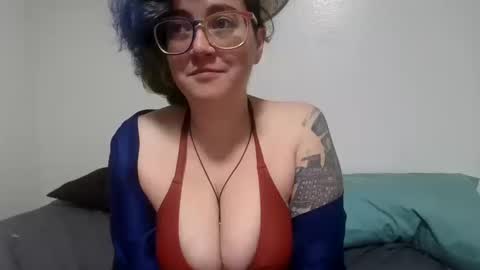 Snapshot of valarieak chatting on October 17, 3:43 am valarieak online show from October 17, 3:43 am