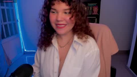 Snapshot of valen_smile_ chatting on September 14, 2:42 am valen_smile_ online show from September 14, 2:42 am